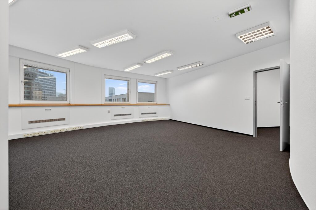 BBC1 Plynárenská 1 - Bratislava Business Centre